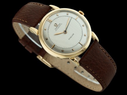 Omega solid 18ct gold gents vintage watch – c1944